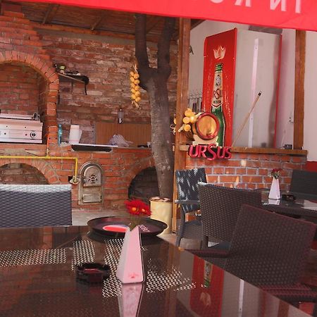 La Storia Guest House ピテシュティ エクステリア 写真