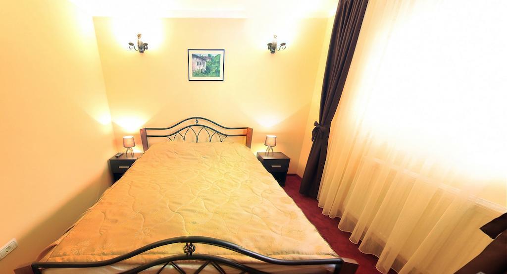 La Storia Guest House ピテシュティ エクステリア 写真