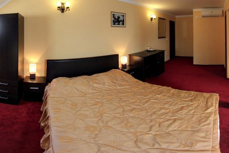 La Storia Guest House ピテシュティ エクステリア 写真