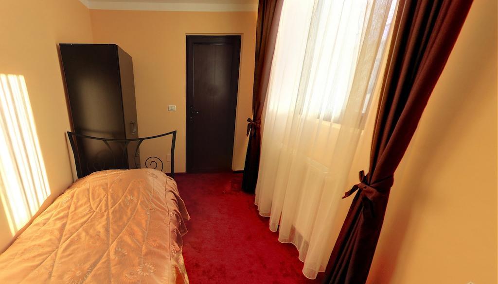 La Storia Guest House ピテシュティ 部屋 写真